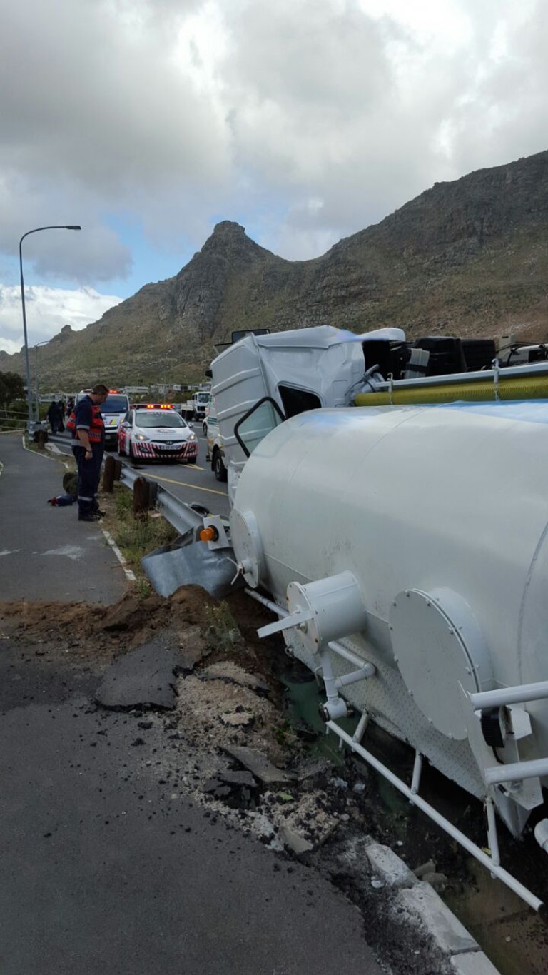 CT- Truck overturns