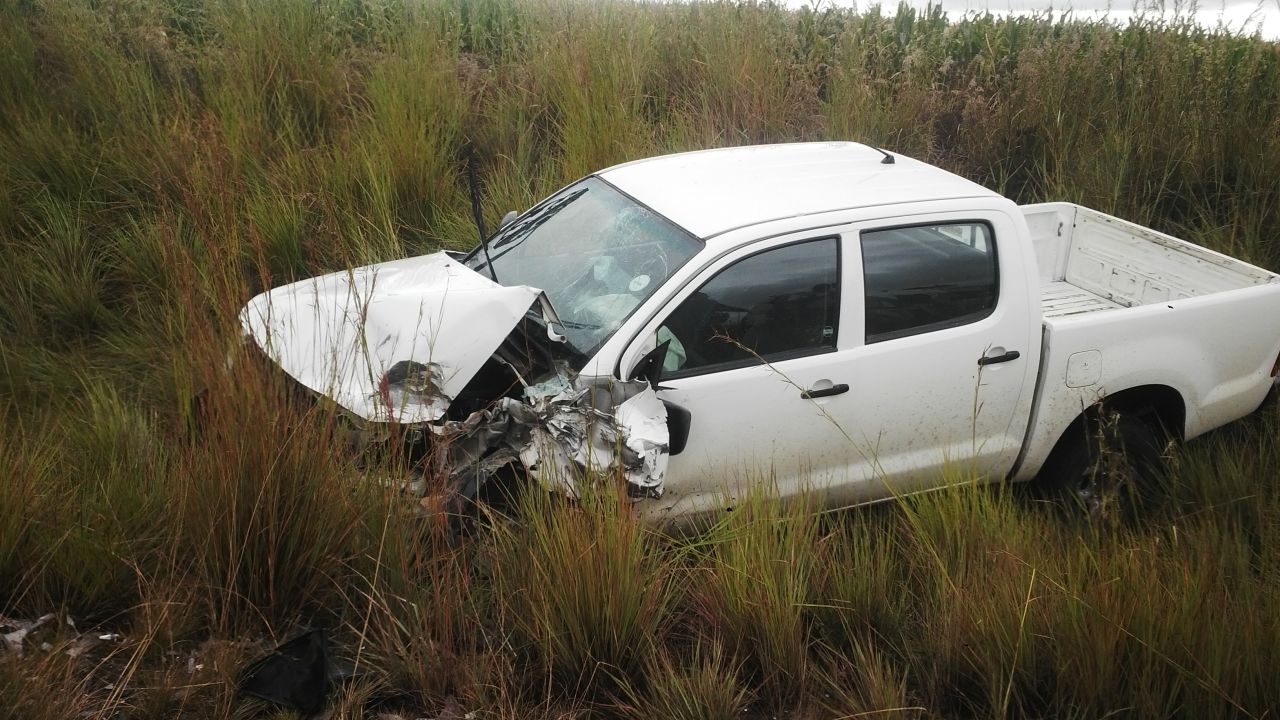 Truck and bakkie collide injuring four, Bethlehem. (1)