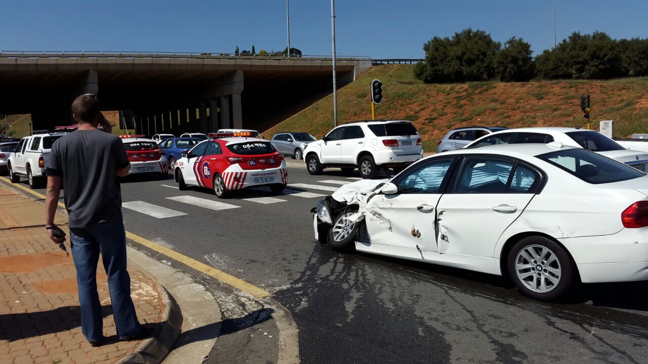 Truck cashes into two vehicle leaving three injured.