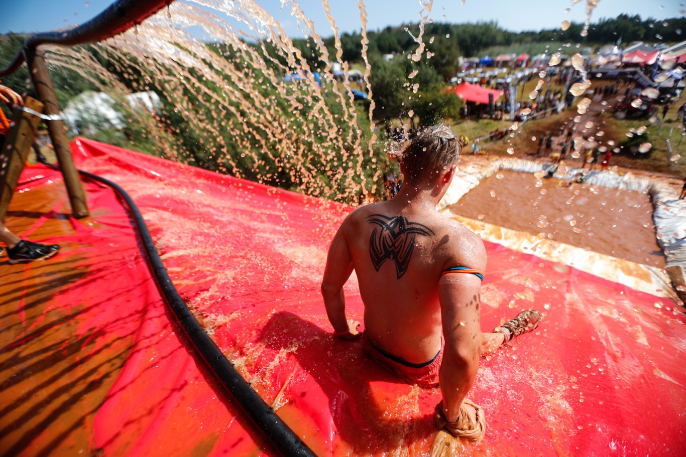 JeepWarrior3_SlipperyDip_Giant_Waterslide_Obstacle